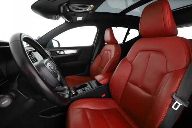 Volvo Xc40 image 6