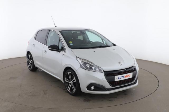 Peugeot 208 image 9