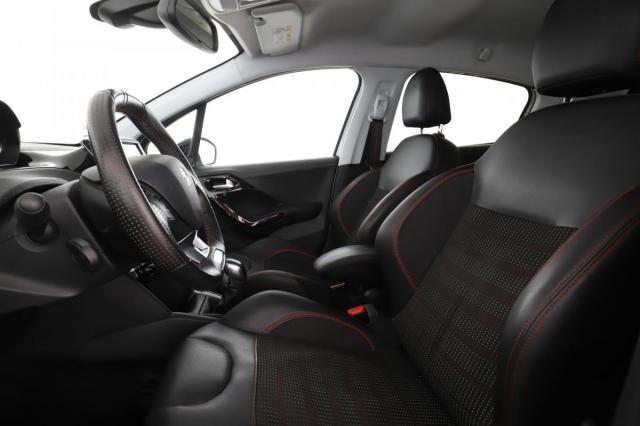 Peugeot 208 image 3