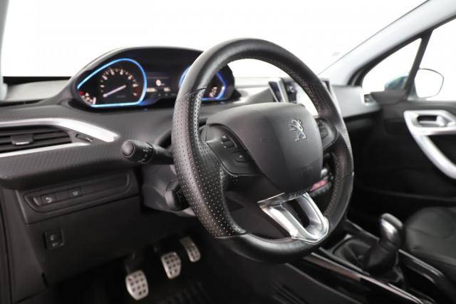 Peugeot 2008 image 8
