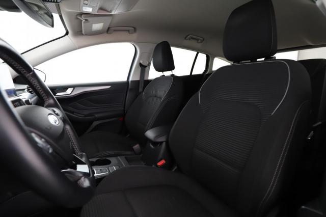 Ford Focus image 8