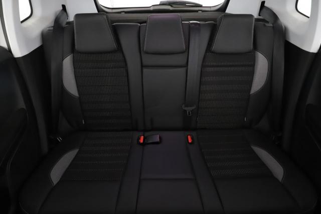 Peugeot 2008 image 2