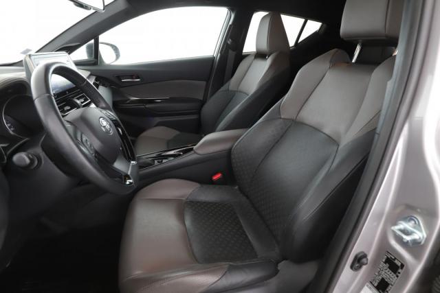 Toyota C-Hr image 1