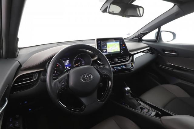Toyota C-Hr image 2