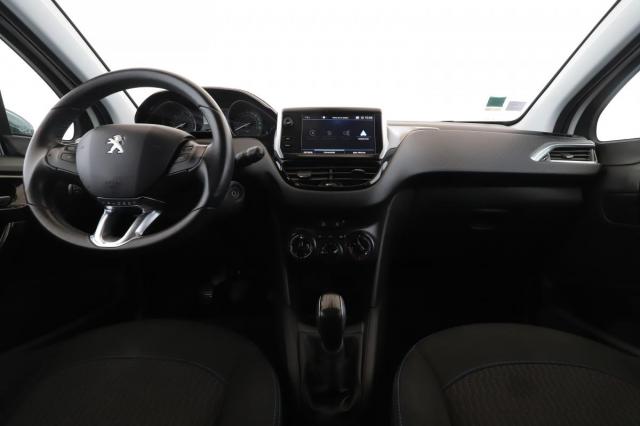 Peugeot 208 image 1