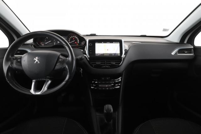 Peugeot 208 image 2