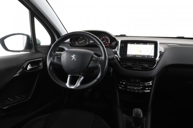 Peugeot 208 image 1