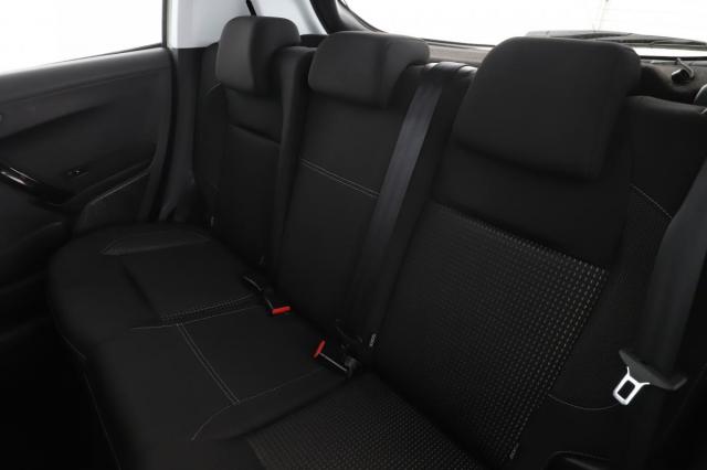Peugeot 208 image 8