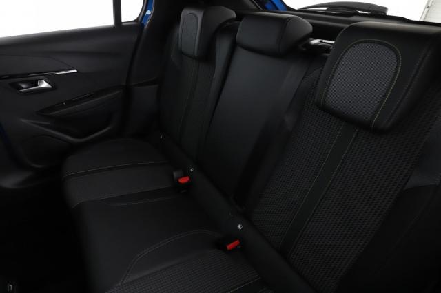 Peugeot 208 image 8