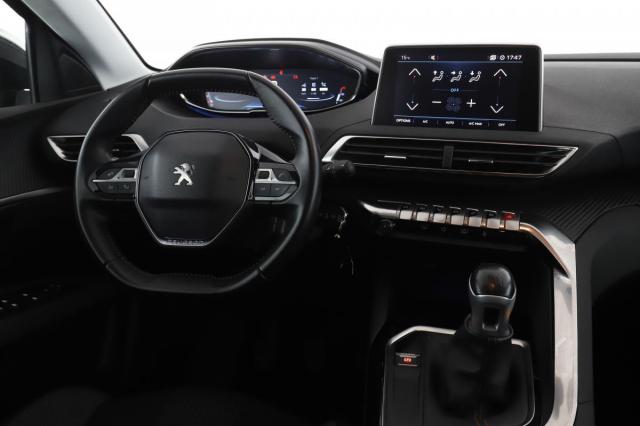 Peugeot 5008 image 9