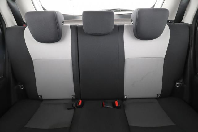 Toyota Yaris image 8