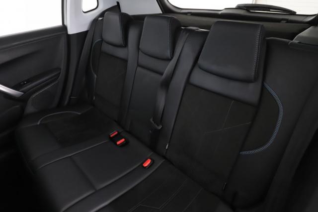 Peugeot 2008 image 1