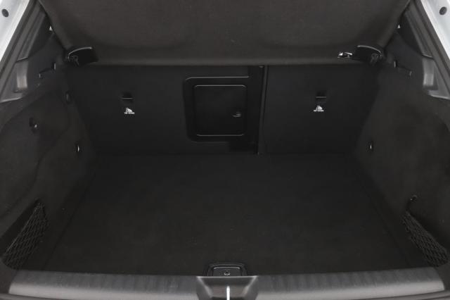Mercedes Benz Gla image 6