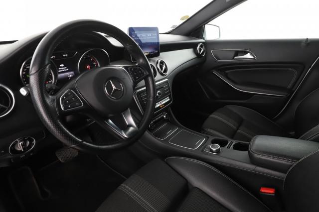 Mercedes Benz Gla image 4