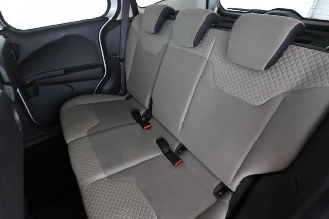 Ford Tourneo image 7