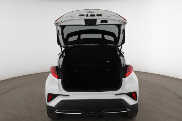 Toyota C-Hr image 2