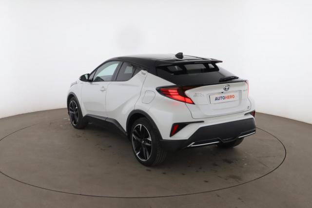 Toyota C-Hr image 6