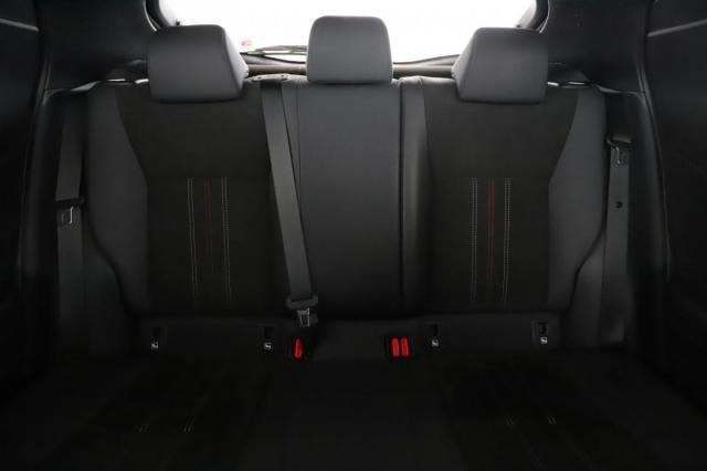 Toyota C-Hr image 8