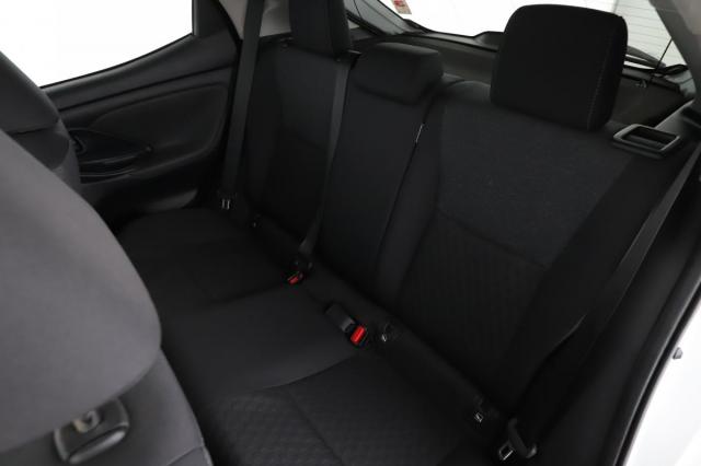 Toyota Yaris image 2