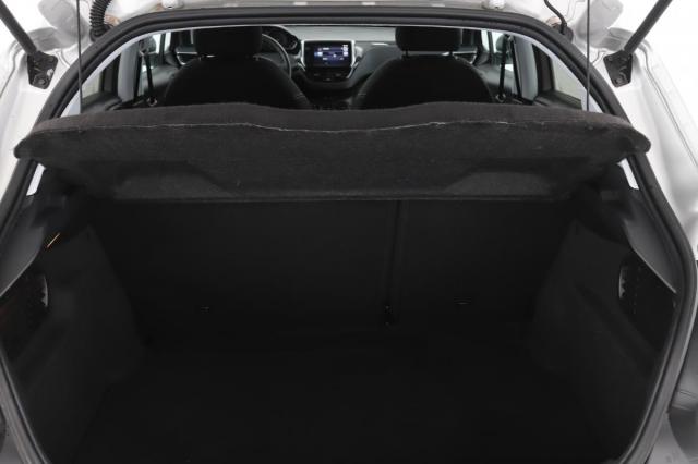 Peugeot 208 image 5