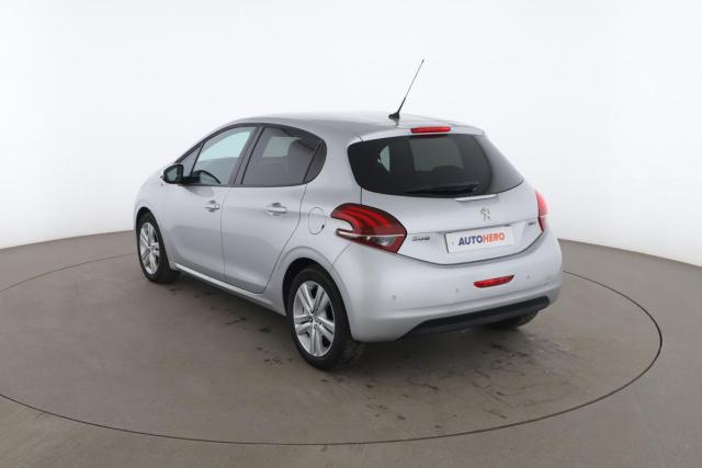Peugeot 208 image 2