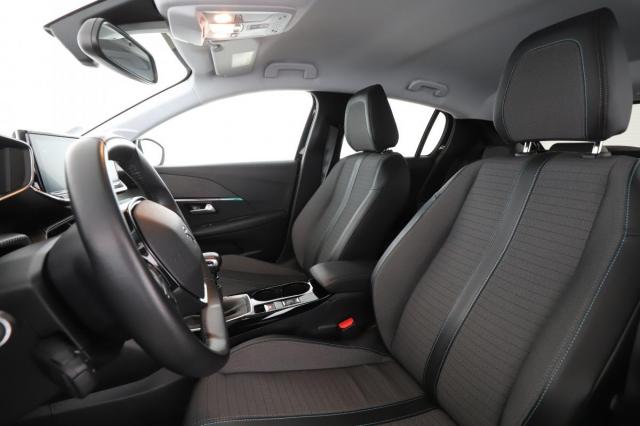 Peugeot 208 image 6