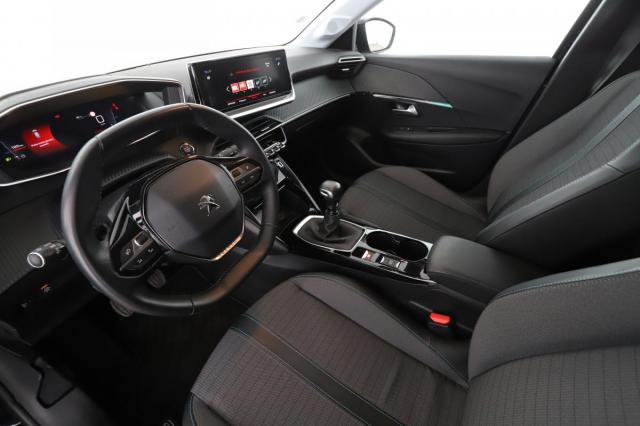 Peugeot 208 image 7