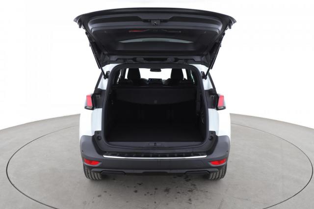 Peugeot 5008 image 6