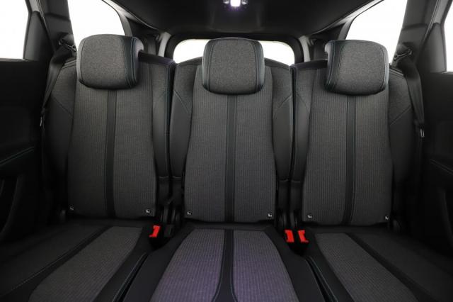 Peugeot 5008 image 9