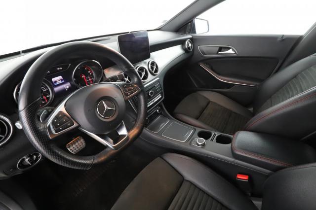 Mercedes Benz Cla Shooting Brake image 9