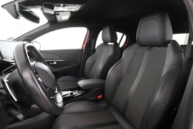 Peugeot 208 image 1