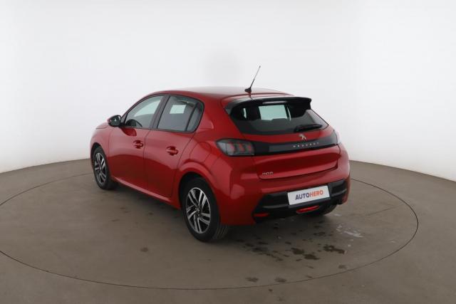 Peugeot 208 image 7