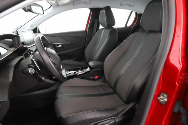 Peugeot 208 image 9