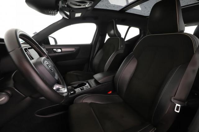Volvo Xc40 image 2
