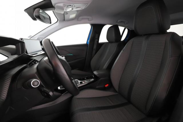 Peugeot 208 image 8