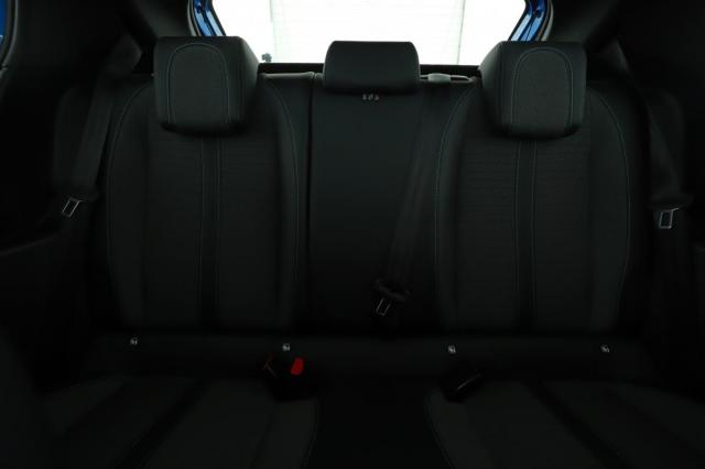 Peugeot 208 image 6