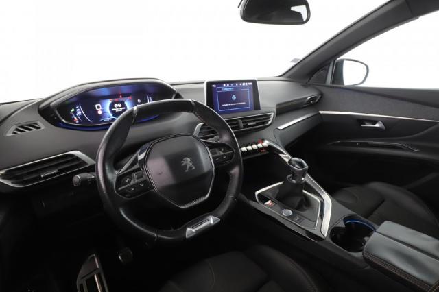 Peugeot 3008 image 2