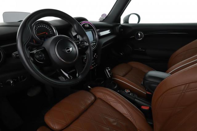 Mini Cabrio image 4