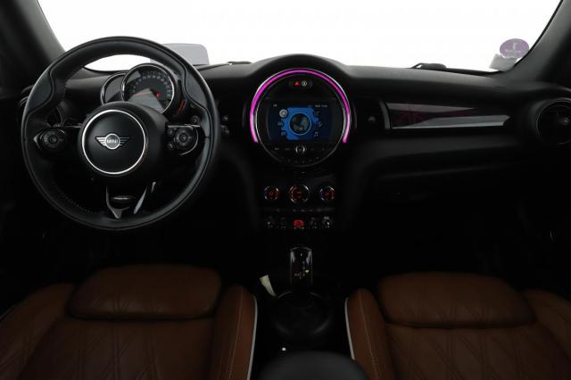 Mini Cabrio image 8