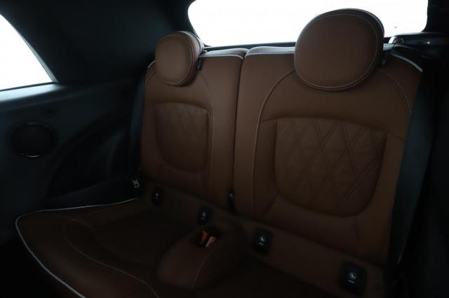 Mini Cabrio image 6
