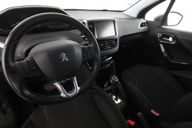 Peugeot 208 image 2