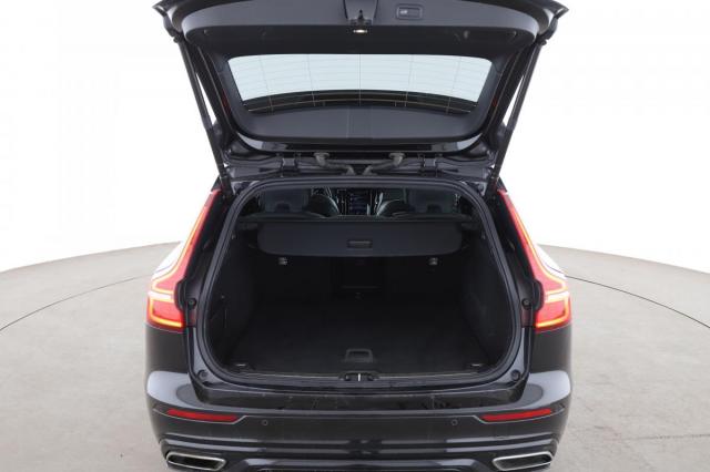 Volvo V60 image 2