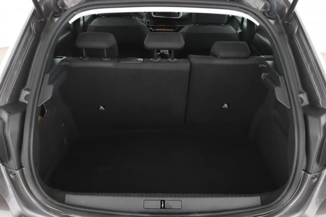 Peugeot 208 image 6