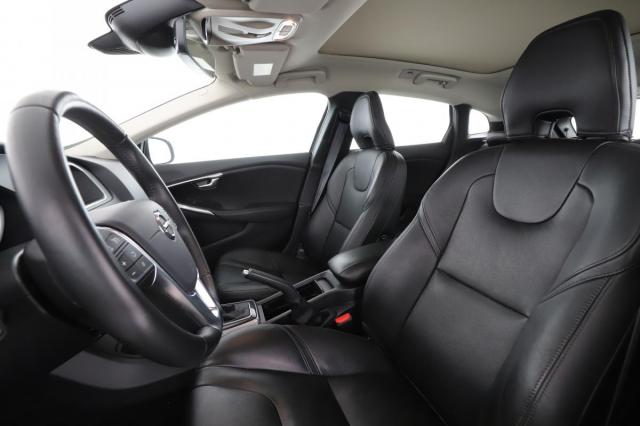 Volvo V40 image 7