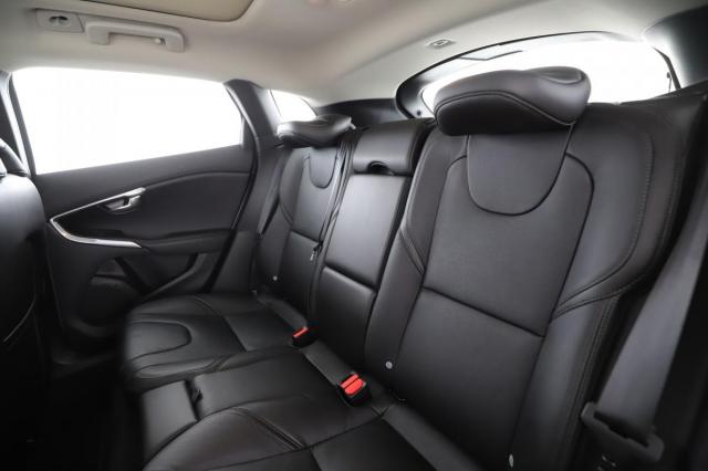 Volvo V40 image 9