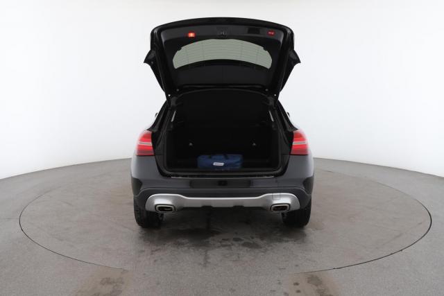 Mercedes Benz Gla image 8