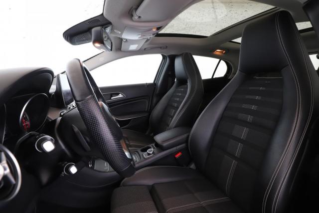 Mercedes Benz Gla image 9
