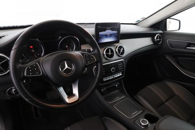 Mercedes Benz Gla image 3