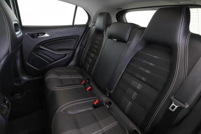 Mercedes Benz Gla image 4