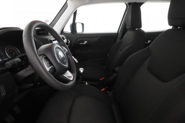 Jeep Renegade image 2